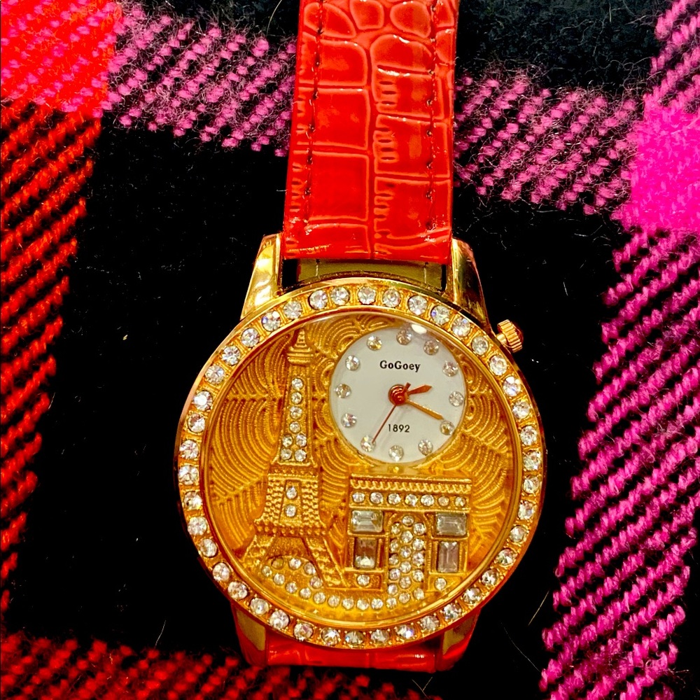 Gogoey Luxury Crystal The Eiffel Tower Watch